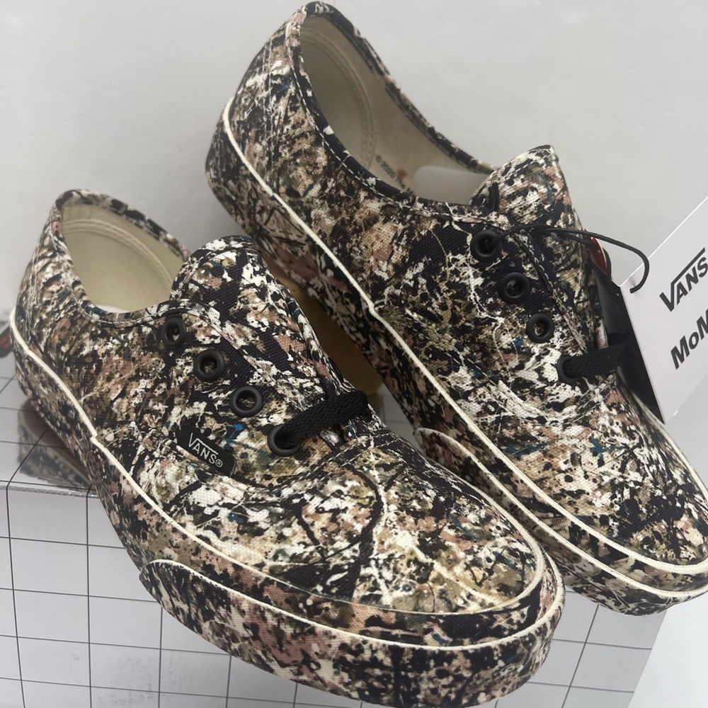 Vans WMNS Authentic Jackson Pollock Sneaker
VN0A2Z5|18K MoMA Artistic Camouflage - Picture 4 of 16